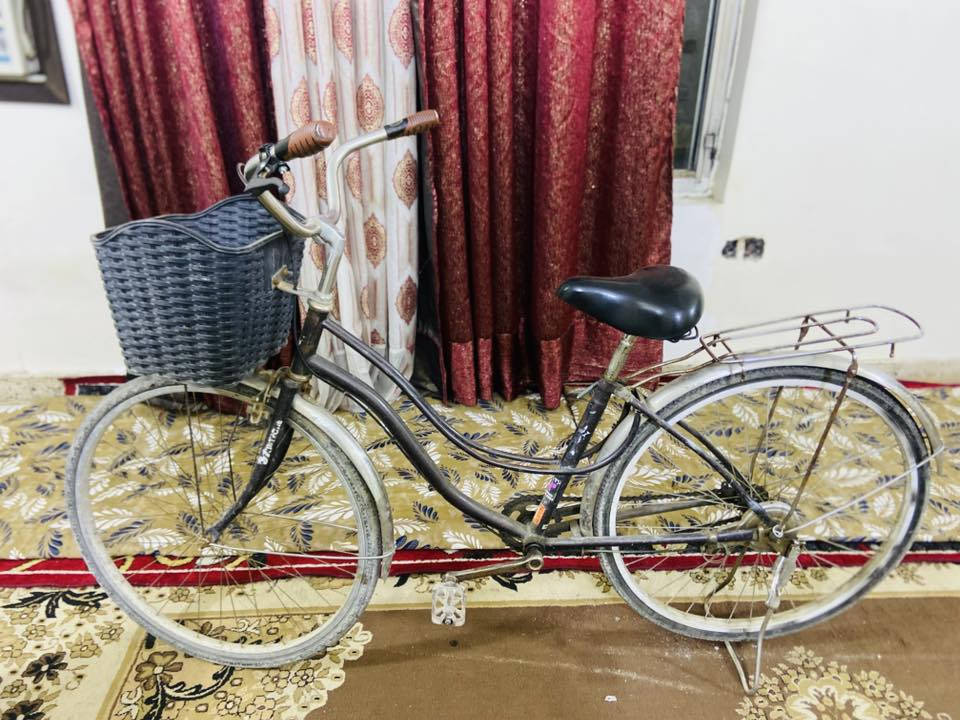 سلام عليكم بايسكل بناتي حجم 26 ياباني كل غراضة بلادي المكان بغداد البياع الرقم ***********
