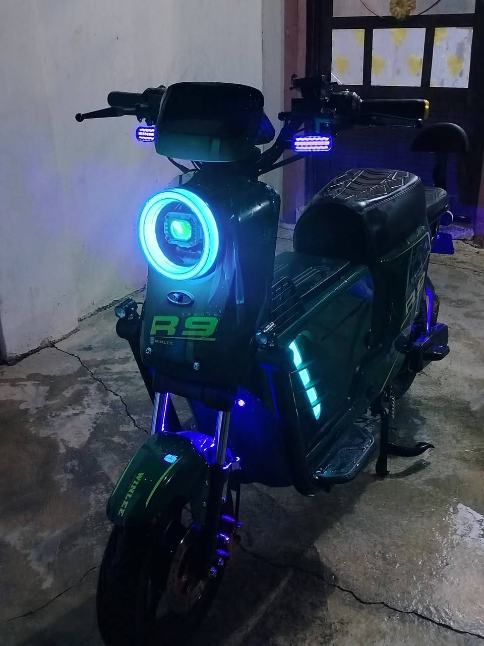 دراجه R9البيع هـ***********
السعر 450 وبيه مجال  ديالى دلي عباس
