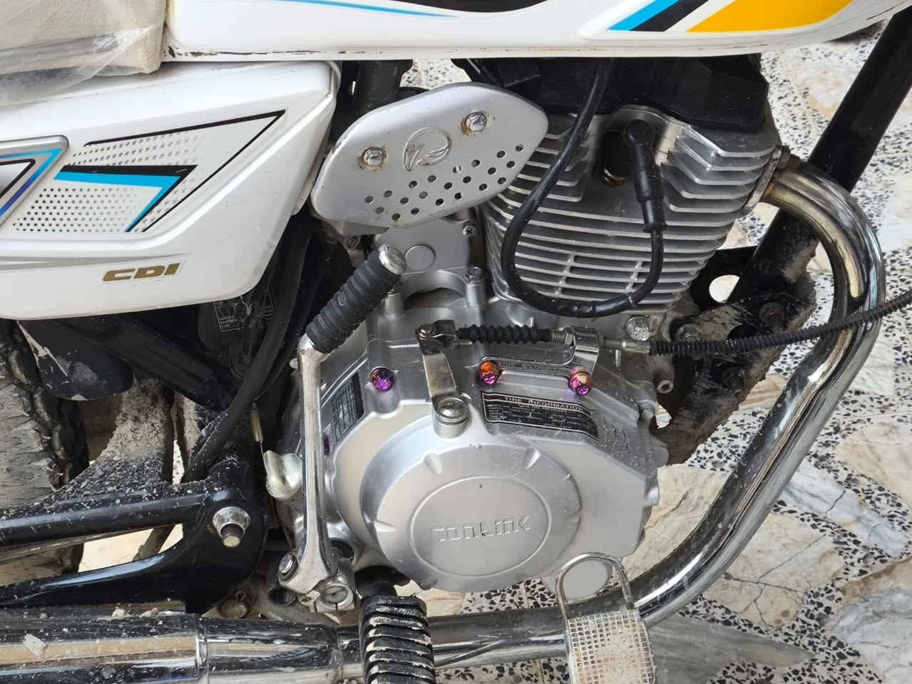 دراجه ايراني 2025 للبيع مكفوله محرك بلادي اوراق كامله السعر 750 وبيها مجال مكاني بغداد بوب الشام ***********
