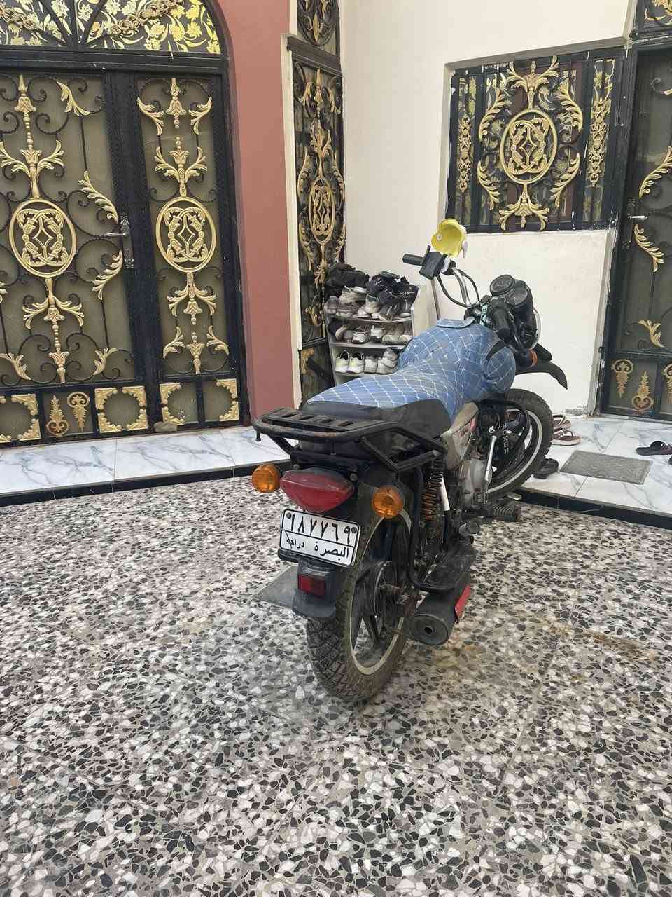 السلام عليكم بوكسر مديل 22 رقم وسنويه مكينه بيها تبخير كهربائيات كلها شغاله دراجه نظيفه سعرها مليون و٣٥٠ وبيها مجال حك الجيه ***********
