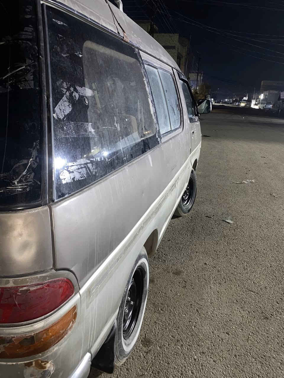 سلام عليكم للبيع سياره فاره موديل ٩٣محرك بي خيط تبخير سياره حلوه رقمك إنكليزي دولي بسمي  سعر. ٣٣بيها مجال شراي يدلل مكاني حسينيه مال راشديه ملاحضه هزه جديده ومشروع وطني. متواجد فقط وتساب ***********
