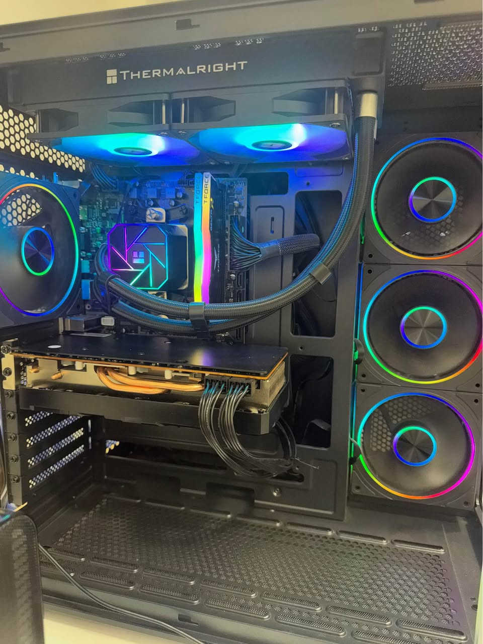 PC
670$
CPU : ryzen 5 5600x
Mother board : B650
Ram: 16 gb (2x8) t force
Hard : 1tb ssd nvme 
Power suply : 650 wat
Gpu: RX 5700xt nakrawa
Liquid cooler 2x fan أربيل, العراق


**إذا كنت صاحب هذا الإعلان وتريد حذفه لأي سبب، رجاءا أرسل رسالة إلى الدعم الفني**