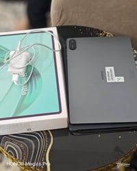 ايباد هونر x8aنضافته فول غراضه كامله ذاكرته 128 سعر 160 مكاني بغداد 07...