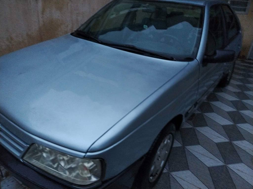 السلام وعليكم بيجو موديل 92 كير ومكينه شرط كابون بنزين بيها شرط التحويل السعر (25) رقم الموبايل (***********) غير متواجد على الفيس
