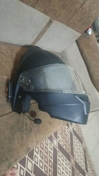 عندي هاي لخوذه جديده للبيع سعر 50 وبيهه مجال 07760456794 بغداد مدينه ا...