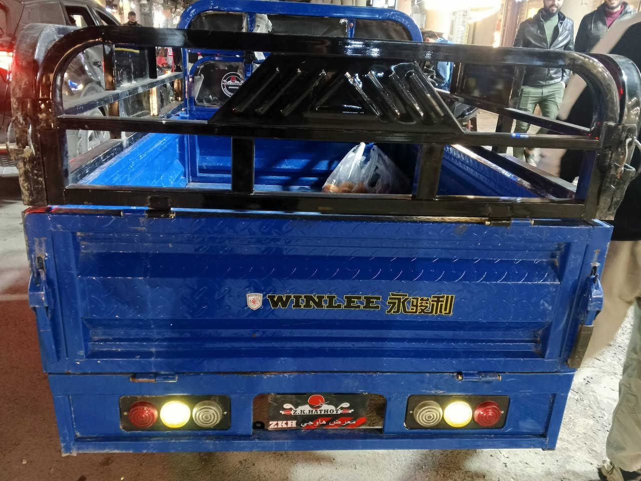 السلام عليكم ستوته للبيع موديل 25 حجم جبيره نوع ونلي سته بطاريات 6 كله شغاله جكر بليت جاهزه السعر ميلون أو ربع مكاني بغداد علاوي هذا رقمي ***********
