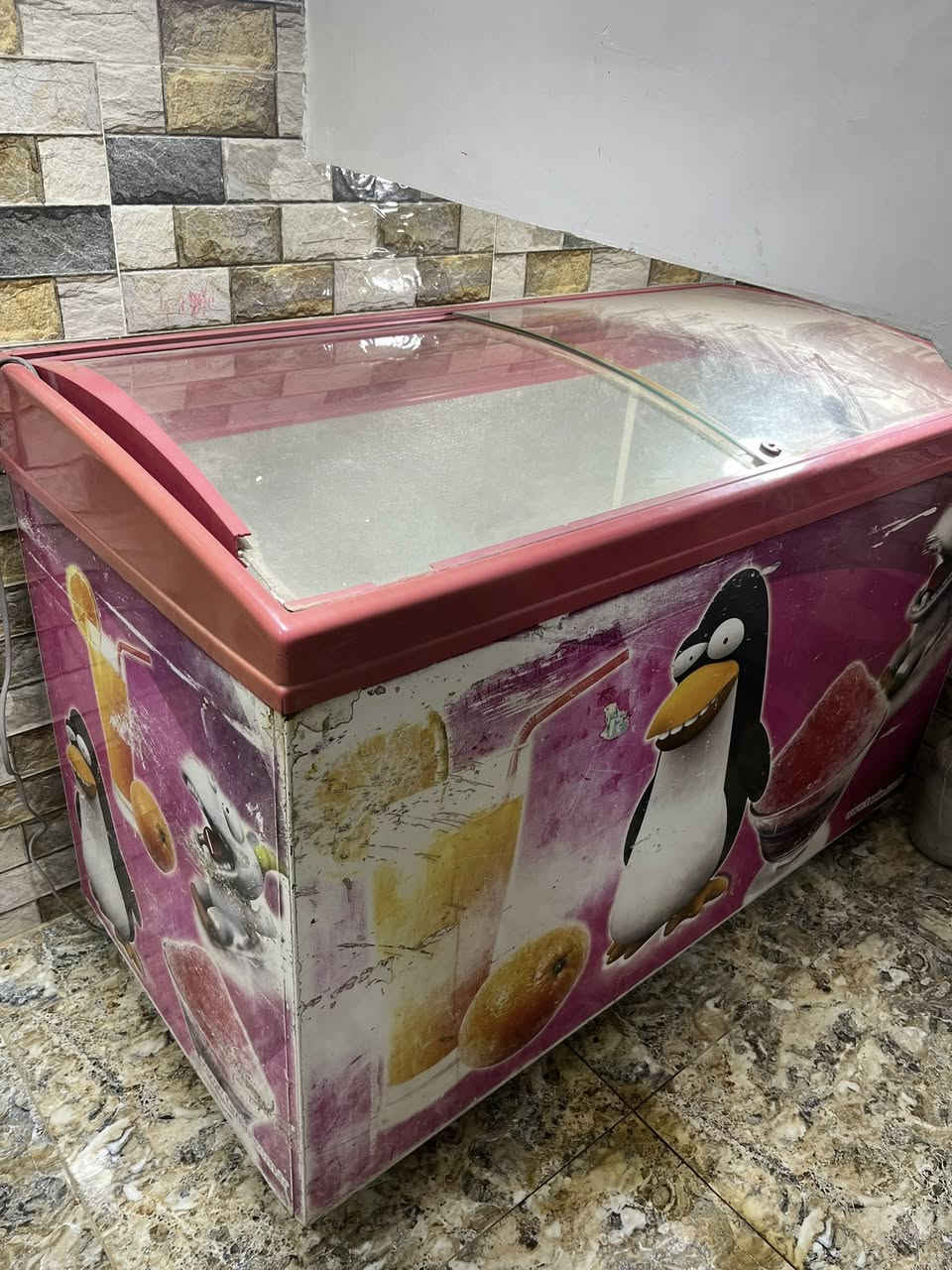 اغراض منزلية مستعملة طبلات سعر20 عارضة شغالة سعر 150 قضاء الخالص ***********
