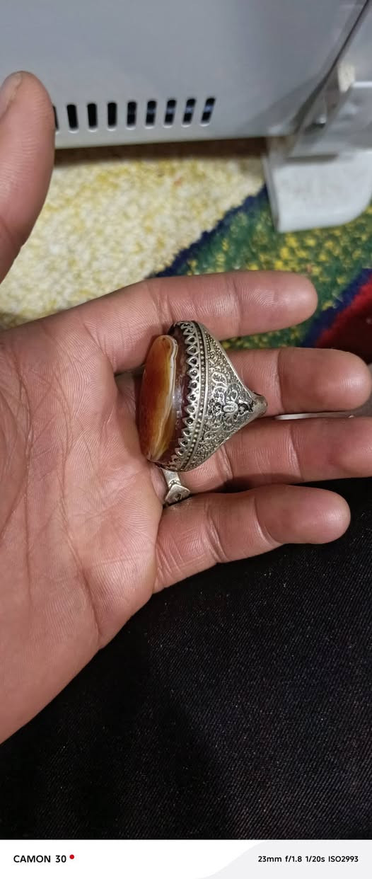 مساكم الله بالخير خاتم عقيق يماني قديم صياغه نجفيه خشنه السعر ٥٠ الاتصال او وتساب ***********
