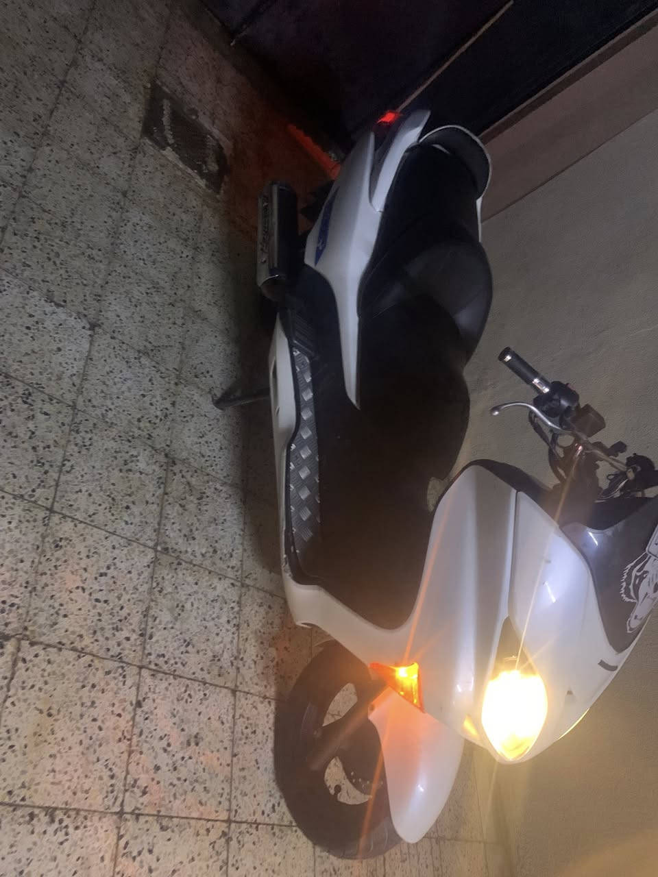 ماطور فورزه ٠٨ ماطور شرط الفحص وين ما يعجبك اخذو افحصو الماطور مرقم والشرعيي يريد تحويل رايدو أب ١٨٠٠ وبي مجال بسيط أبو
 وبي واتساب ***********
