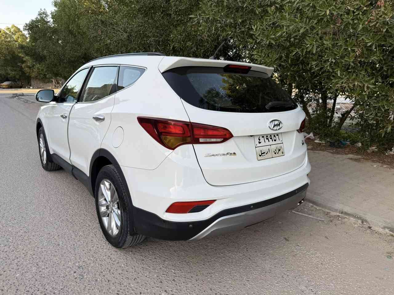 السلام عليكم
السلام عليكم

سنتافي 2016 خليجي

6 سلندر 

7 راكب 

العداد 117 الف كم 

كلين ما عدا شخطه بالباب خلف السائق تقريباً شبر

المكان النجف ***********

السعر 197$
