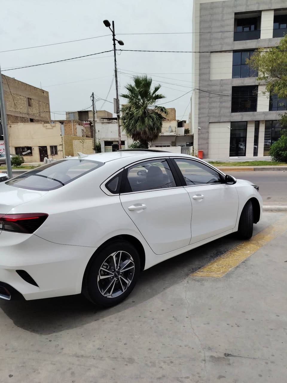 السلام عليكم
فول مواصفات رقم بغداد الدولي جديد
كيا K3  جديده جدا 2024 عل وضع شركه  كفاله عامه سياره جديده جدا
كير محرك ممتاز جدا
بصمه تشغيل وابواب ووصندوق
سلايد فتحه
شاشه لمس وكامره دواره
كشنات جلد
تبريد بيانو
سنويه ورقم الدولي جديد بأسمي وهزه جديده
مري شفط
لد نهاري
غرفتها جديده
اوتو هولد
اشاير بل مري
مري ترحيب
حساس امامي وخلفي
لايت LED
تبريد ثلج بمعنى الكلمه
سياره جاهزه مابيها اي نقص بحاله الوكاله سعر 143 ورقه
وبيها مجال للطيبين التساهل موجود وتأخذوها من عيوني بغداد قرب ساحه عدن *********** حيدر السعدي
