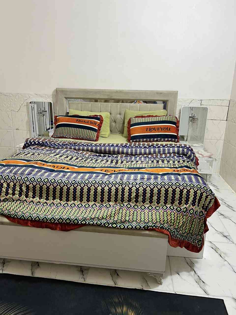 غرفه نوم للبيع ب 850 وبيها مجال￼


**إذا كنت صاحب هذا الإعلان وتريد حذفه لأي سبب، رجاءا أرسل رسالة إلى الدعم الفني**