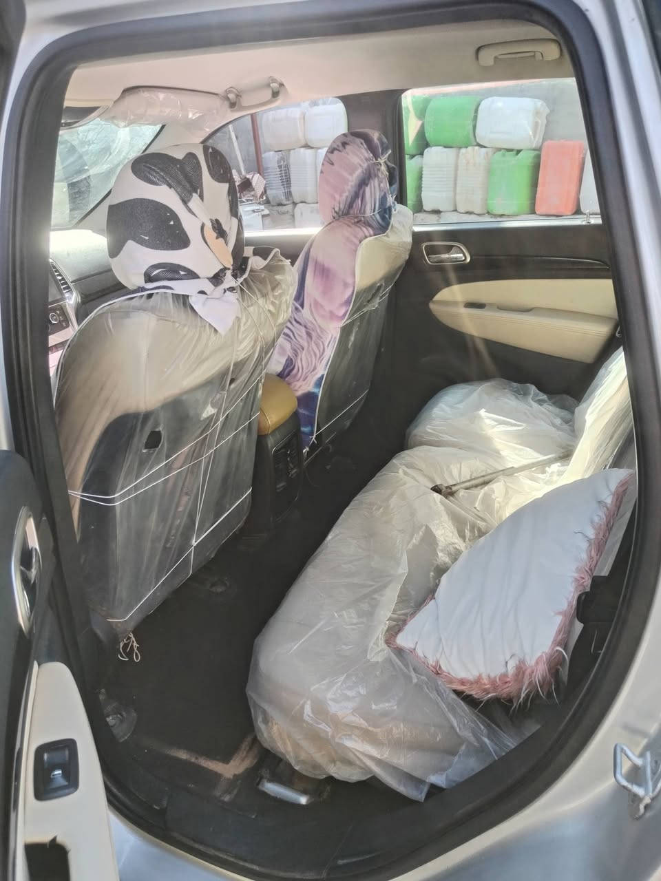 سلام عليكم جيب لاريدو 12
البيع سياره نضيفه وجاهزه معنه الكلامه
تايرات جدد حداديه وكير ومكينه مكفولات
كلها مكفوله عده هذن المضحات بلفحص
موصفات البيها ماعرفهن الله شاهد لان ماعرف بيهن
سعرها 140 وبيها مجال وشراي يخابر ويدددلل بكانها البصره وسياره بسمي وبيها هزه جديده ورقمها جديد***********
