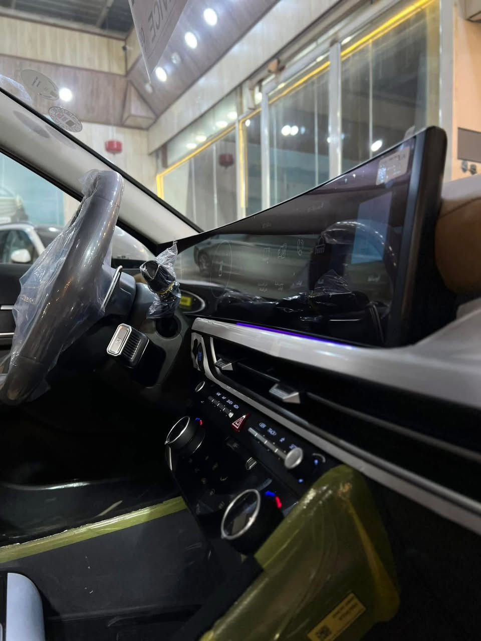 ‎‏ HYUNDAI Sonata 2024
خليجي 
ماشية 45 الف KM
نطخت  بنيد فقط مبدل نفس لون بلادي مكاني نجف 
*********** 
رقم اربيل ب أسمي 
اخوان السيارة خواته 240 
عارضة 220 وبيه مجال بسيط
