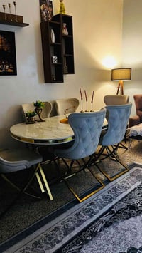 طاولة طعام تركي • مستعمل نظيف • بغداد