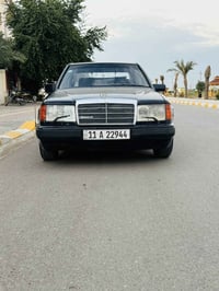مرسيدس • ١٩٨٧ • رقم بغداد