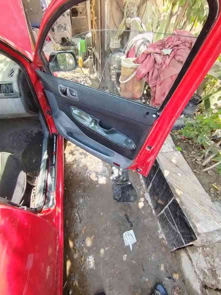 سكودة موديل ٢٠٠٦ محرك امجفت جديد بس بعدني ما شادة بالسيارة تبريد شغال ثلج كير اوتوماتيك بحالة جيدة السعر ٢٥ ورقة العنوان بغداد التاجيات قرب جسر المثنى هاتف *********** هاتف *********** بغداد
