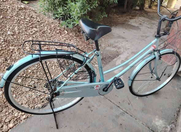 السلام عليكم
بايسكل للبيع 
حجم 26
نضيف كلش مستعمل قليل 
السعر 80 الف 
مكان محاويل 
***********
