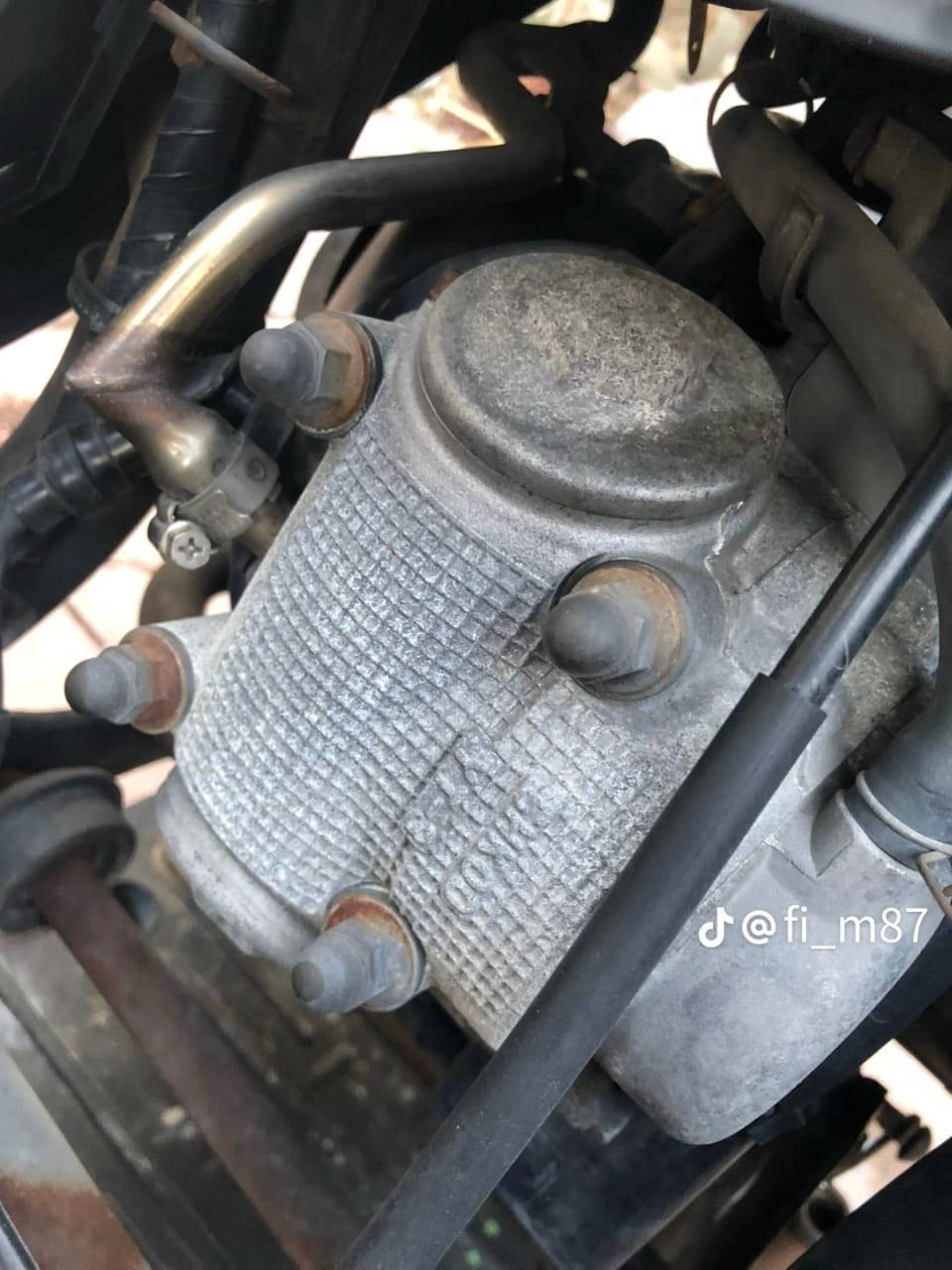 دراجه ماكس عدله للبيع مامفتوحه وجاهزه من كلشي كهربائيات كله شغال السعر اكتب 700
***********
