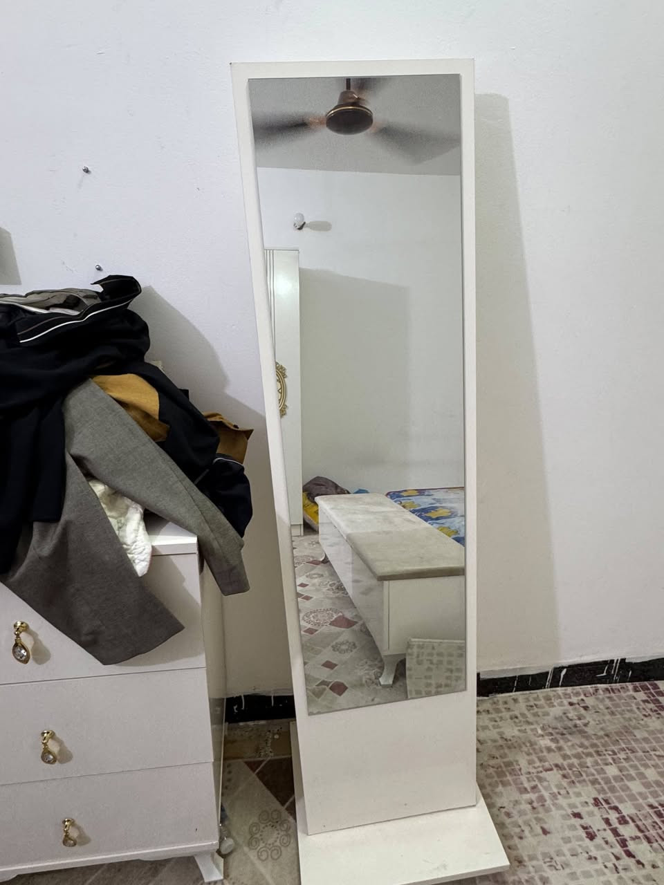 غرفتين تركيات للبيع عواشة العماره ***********
