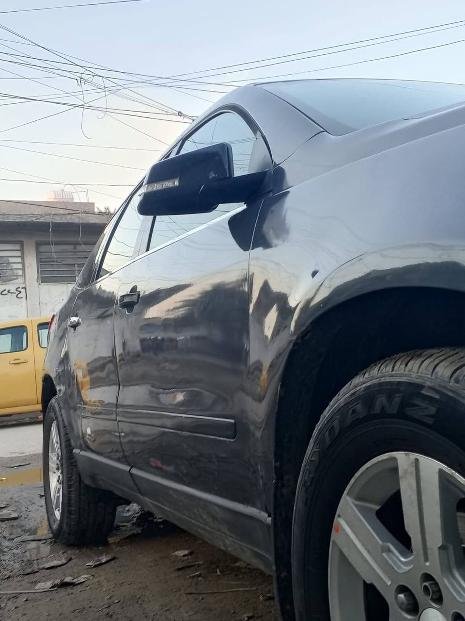 سلام عليكم ورحمة الله شوفرليت ترافلس موديل 2011 تبريد ثلج صدر 80 بل ميه سياره الله شاهد تخبل عائلية وارد امريكي ضربتها جاملغات الوره و جنطه مصبوغه احزام الرقم *********** بغداد, العراق
