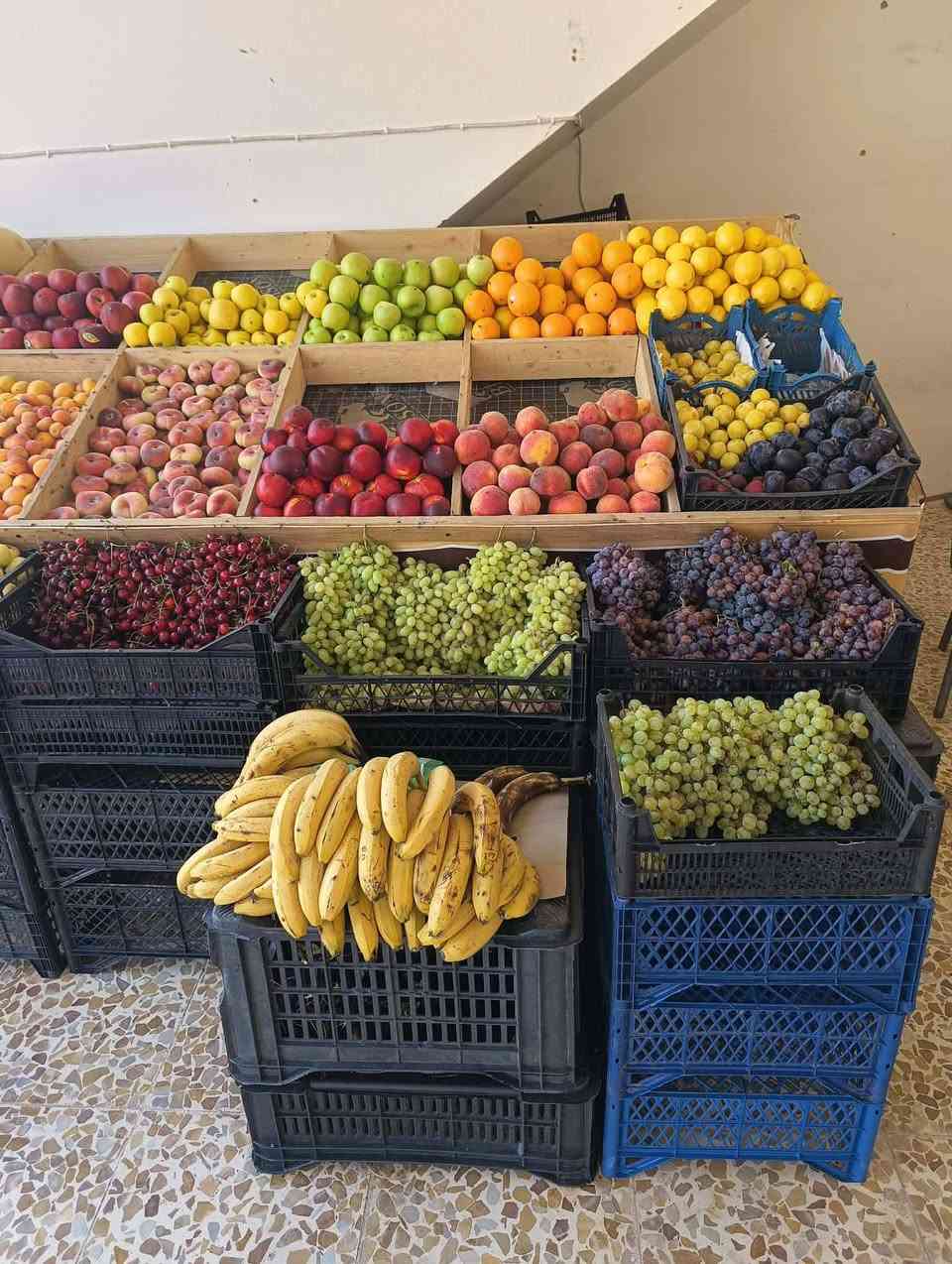( بسم الله الرحمن الرحمن )
وعلى بركة الله تم افتتاح محل فواكه و خضروات النور ..
لبيع كافه انواع الفواكه 🍊🍒🍓🍎والخضروات 🍅🫑🥦🫒
كلشي متوفر داخل المحل والاسعار جداً مناسبة 
عنوان موقعنا الموصل #حي التعليم داخل #مجمع النور السكني الكائن على شارع 20 بعد ماركت الوسيم او بعد دورة التعليم قبل فرع غرفة التجاره .
يوجد لدينا خدمه توصيل ..
متوجدين من الساعة الثامنة صباحاً الى الساعة اثناعشر مساء 
 زورونا واتنورونا بادارة ( ابو يمان )

وحياكم الله كل الهلا بيكم 💫💫 ..


**إذا كنت صاحب هذا الإعلان وتريد حذفه لأي سبب، رجاءا أرسل رسالة إلى الدعم الفني**