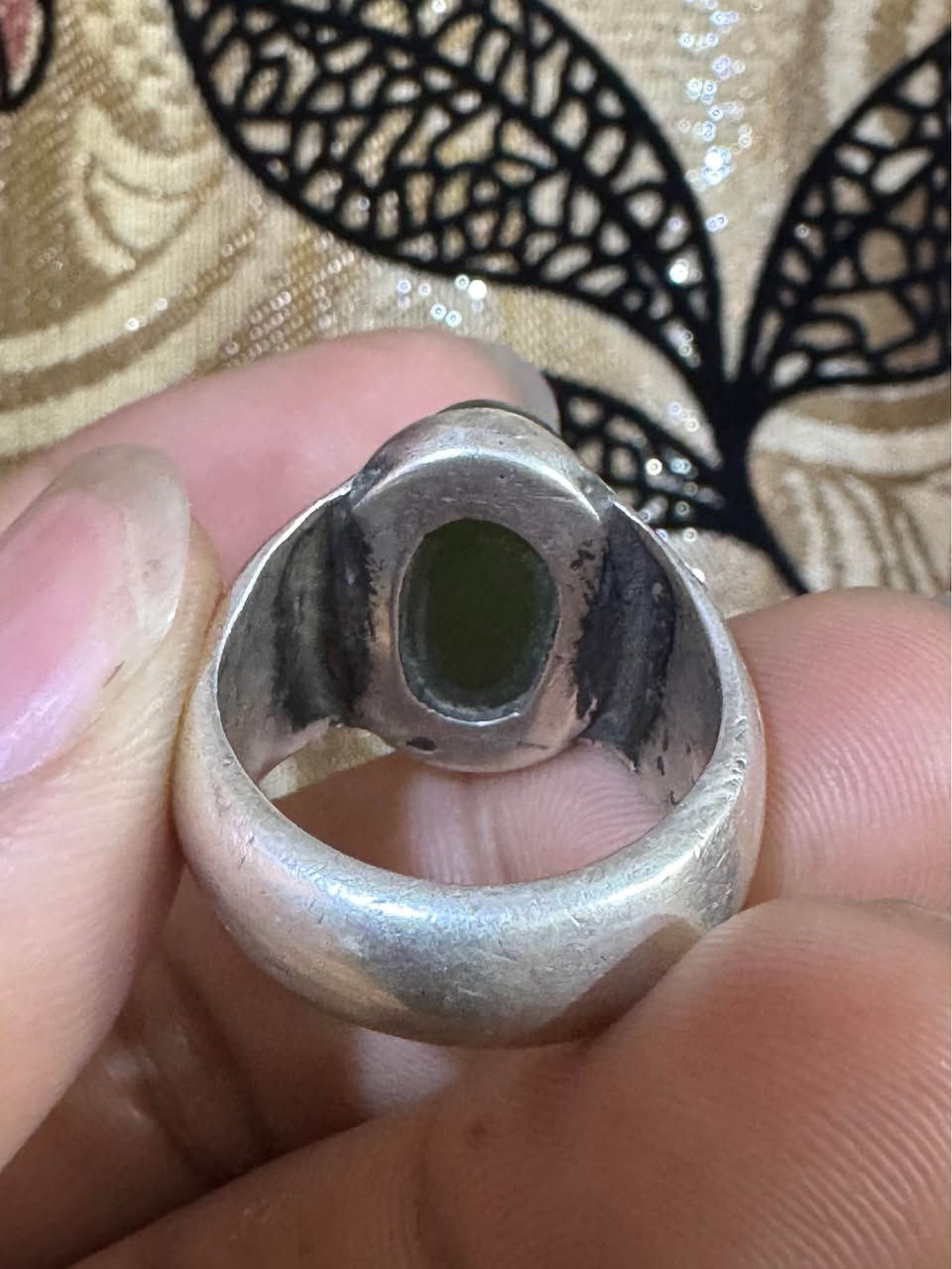 اللهم صل على محمد وال محمد 
خاتم يشم يماني قديم
قطعه في منتهى الروعه والجمال
مصاغ يدوي قديم فضه عيار 925
مقاس الخاتم 21/22
يوجد توصيل جميع المحافضات البصرة, العراق


**إذا كنت صاحب هذا الإعلان وتريد حذفه لأي سبب، رجاءا أرسل رسالة إلى الدعم الفني**