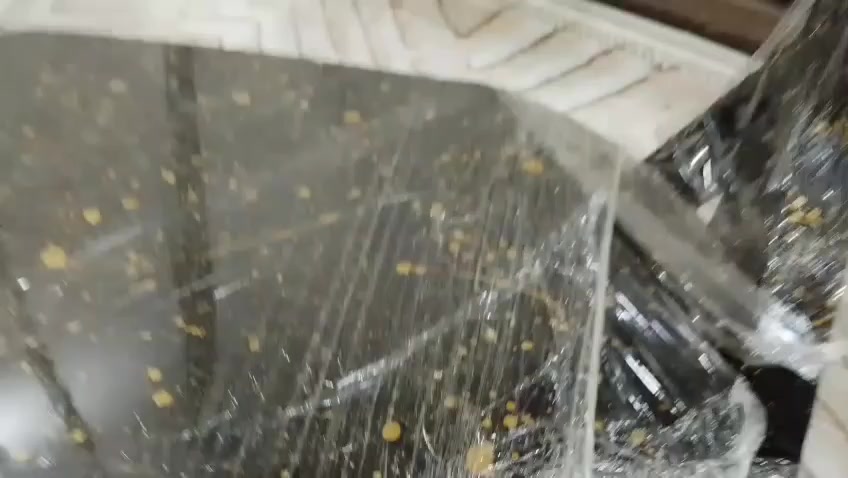 ستان عرض ملابس 
تسكام جديد شكد تريد موجود لون ذهبي
رتفاعه 170يطول وينزل يعني متحرك
سعر 35
***********
