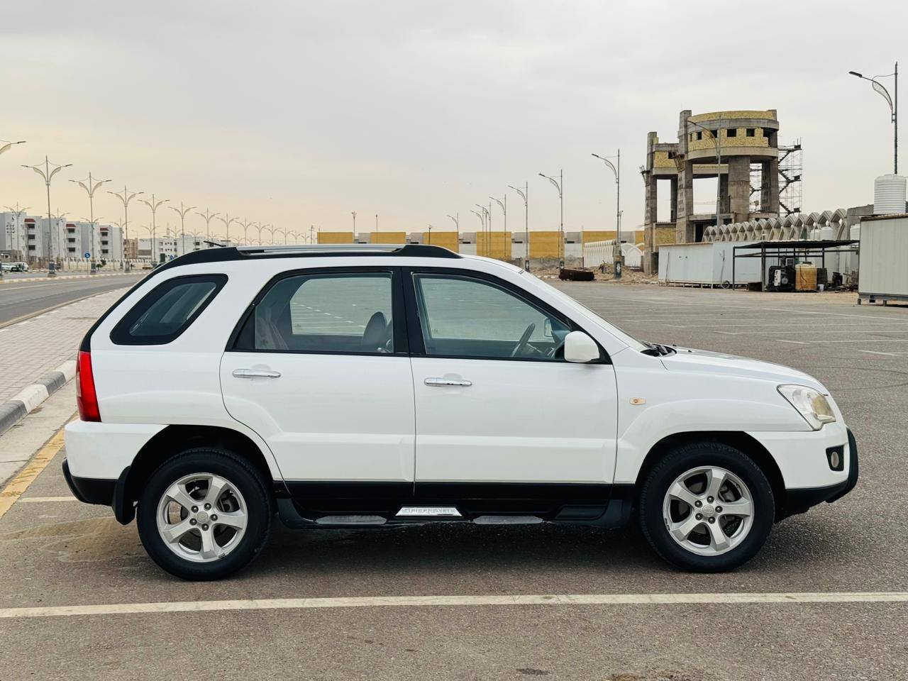 سبورتج موديل 2009خليجي كفاله عامه من الضربه والصبغ والتبديل شرط عً السونار السعر 124قابل للتفاوض الستفسار اكثر اتصال 📞 ***********مواصفات السيارة قطعتين تبريد داخل جلد كشنات تدفه نضام يكو ويل كب كروم مري كهربائي مكينه وكير مكفولات مكينه اربعه سلندر تخم تاير حداديه جديده مكينه وكير مكفولات رقم بغداد مكان السياره كربلاء كربلاء, العراق
