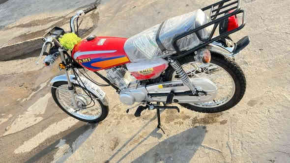 اسلام عليكم دراجه رقم وسنويه كفاله عامه  2023وكيل نوار وسنويه بسم نوار  السعر خاص وهاذه رقم راعيه (((مكلف بنشر))) رقم ***********
