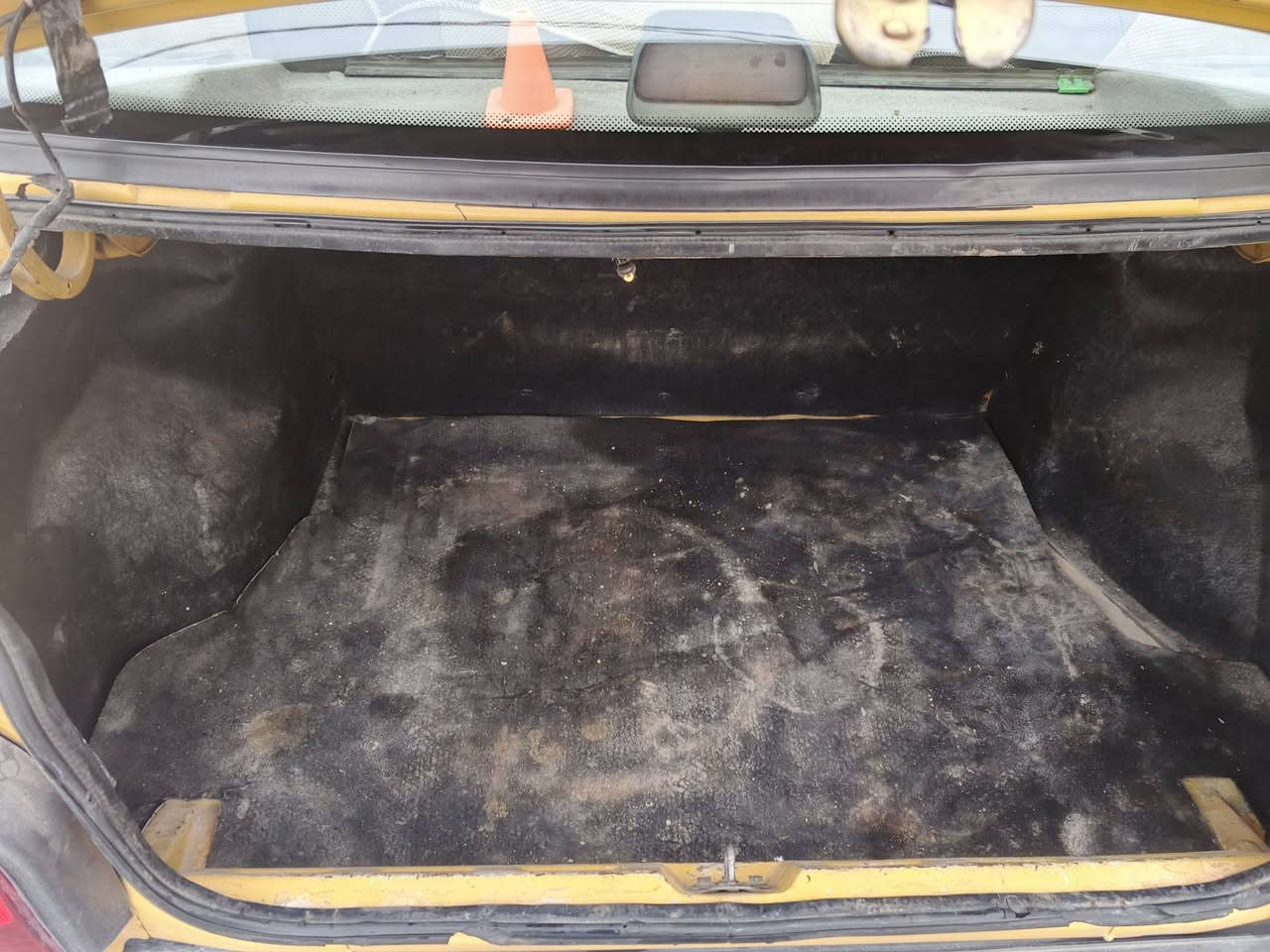 سلام عليكم سايبه موديل 2015 رقم بغداد انكليزي وبسمي سياره جاهزه من كلشي محرك وكير كهربائيات صدر وتايارات باتري داينمو كلهن جدد وخير من  شاصي زينه خير من الله تبريد ثلج سعر 32 وبيع مجال شويه***********
