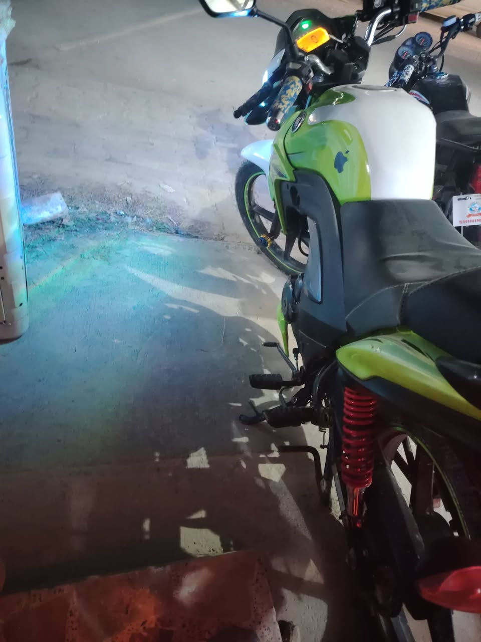 السلام عليكم
هاوجي موديل 21 (كمرك)
نضافه فول تجي تفحص وين متريد
نقد 1850
اقساط اتصل ودلل
***********
