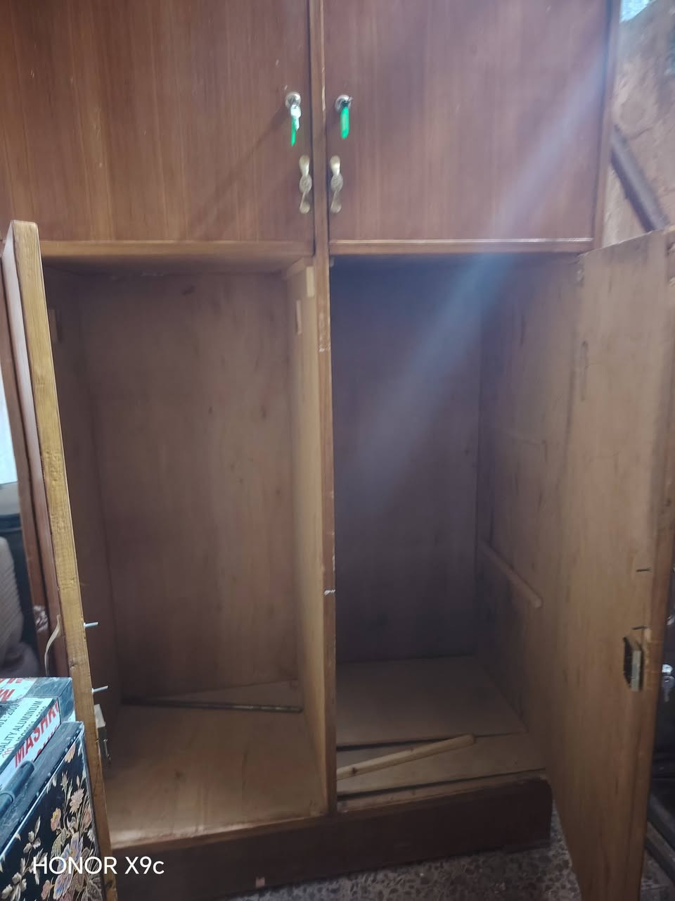 السلام عليكم عندي كنتور لبيع ٥٠ الف


**إذا كنت صاحب هذا الإعلان وتريد حذفه لأي سبب، رجاءا أرسل رسالة إلى الدعم الفني**