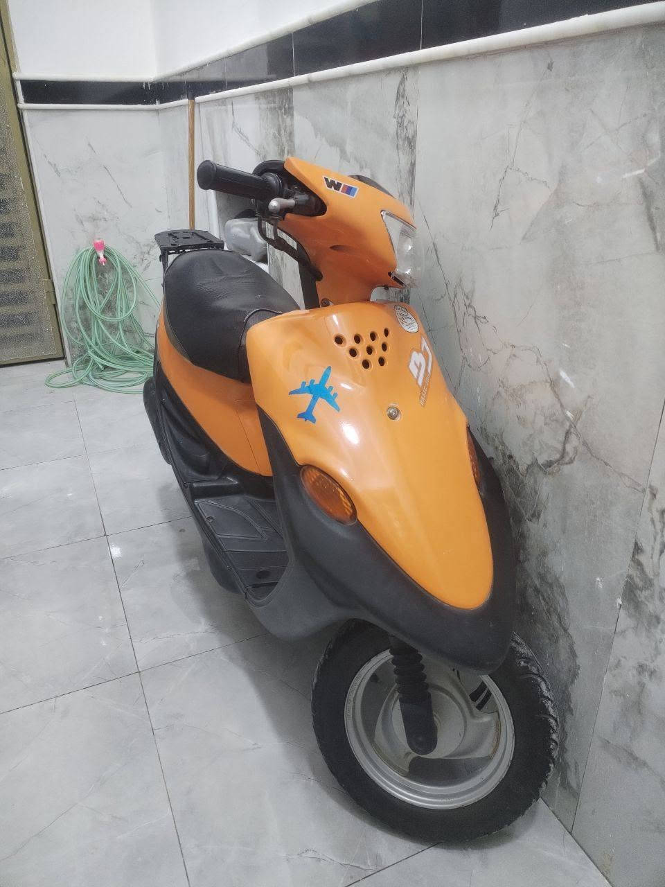 يومآها تسعه ما مفتوحه كهربائيته كله شغاله مال وكيل السعر 550 وبيه مجال قليل اتصل ***********
