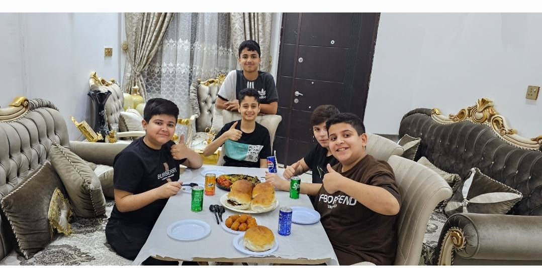 بفضل الله ورحمته .. ولاخلاصنا بمهنتنا ومخافة الله بها .. كان هذا نتيجة تدريسنا الخصوصي لاحد كروبات السادس الابتدائي لمادة الانكليزي والرياضيات والعربي .. كل طلابي نجحو بتفوق بكل المراحل .. وهذه مرحلة السادس .. تدريس بافضل مستوى وحرص اكثر من عوائلهم الكريمه عليهم .. اثناء فترة المراجعه قبل امتحان البكلوريا كنت اشاركهم واستظيفهم بوجبات خفيفه تزرع الفرح بقلبي وعلى وجوههم الحلوه .. 

بعد هذا النجاح والاقبال اعلن لكم عن بدأ التسجيل للمراحل التاليه اثناء العطله الصيفيه باذن الله 

♦️ السادس الابتدائي ⬅️ الرياضيات واللغه الانكليزيه والعربيه 
♦️الاول متوسط  ( الطلاب الذين يطمحون للاعفاء )  ⬅️ الرياضيات واللغه الانكليزيه 
✳️  تبدأ دروسنا  من 1/ 7   والتسجيل من الان مفتوح ...

     [ اسعار مناسبه شهريه او موسم دراسي كامل عل قسطين ]

⭕️ توفر وسيلة نقل للراغبين  ... العنوان ( السيديه المربع المقابل جامع الهدى ... للتواصل خاص ) 

  مع كل التقدير للمشرفين على الصفحه 🙏


**إذا كنت صاحب هذا الإعلان وتريد حذفه لأي سبب، رجاءا أرسل رسالة إلى الدعم الفني**