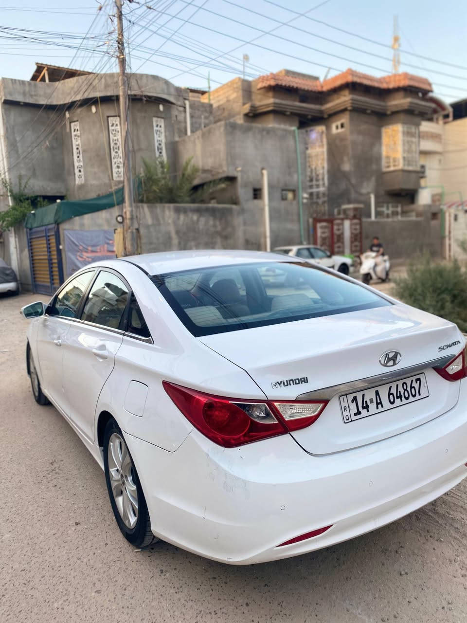 سوناتا ١٢ بصره خليجي كامله ما بيها نقص مكينه ٢٤٠٠ بيها شخوط موجوات صورهن قبل الصبغ تدفئه تبريد حداده حمدلله قبل سنتين فاتح كازكيت شغل نظيف سعرها ١١٠ بيها مجال مكاني بصره ابو الخصيب سوق محيله
***********
