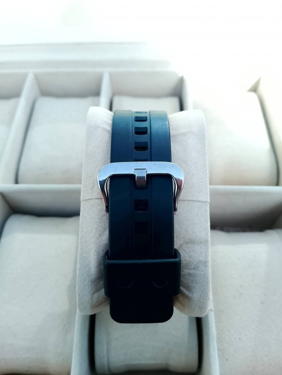 بسم الله الرحمن الرحيم 
تحيه طيبه للجميع ♥️ 
للبيع ساعه كاسيو جي شوك
اصلي مال باله
سير ربل اصلي 
مضيئه ليلاً 
مقاوم للماء 
السعر 45 الف 💵💵 
العنوان بغداد الدورة 
يوجد توصيل إلى جميع محافظات العراق وبغداد أيضاً 
للحجز والاستفسار المراسله على الخاص او على الرقم 
ه‍ *********** ☎️ متوفر واتساب
