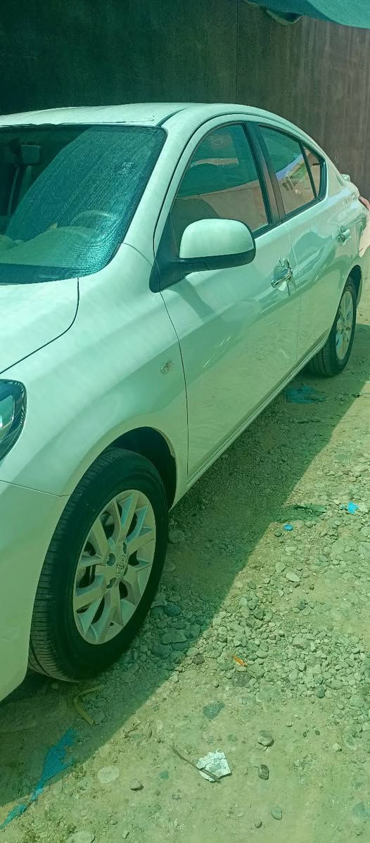 🙋نيسان صني 24  هندي 🌹،مواصفات فول ماشي 23 السياره بالسمنه بطاقه بنزين سياره مال بيت  كفاله عامه لزقات شركه بعد فوكه اتصال على رقم ***********  سعر 129🙋
