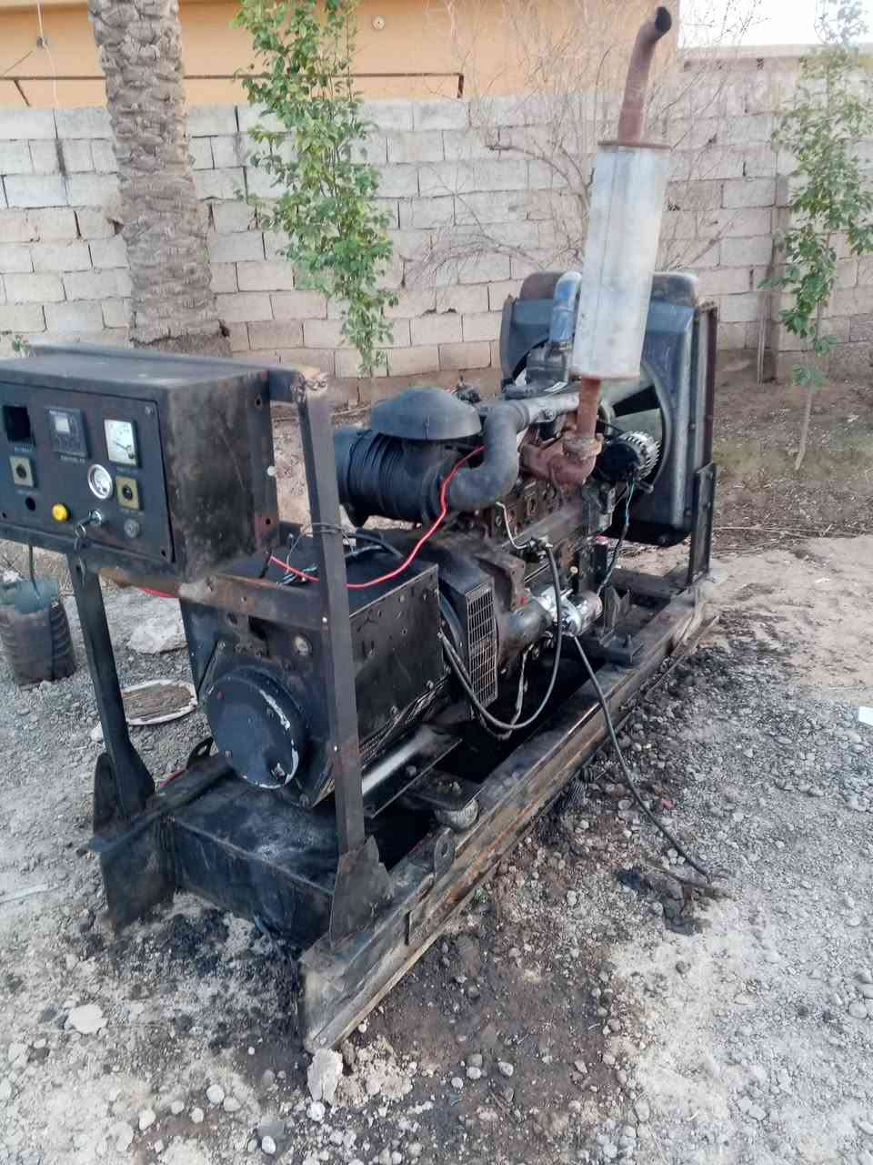 للبيع مولد بيركز انكليزي 4بستم توليد 50كيفي طبك بلادي شرط لاصرف ولا بخار المكان  ديالى الاتصال***********
