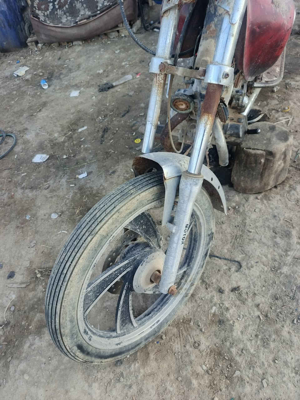 يالله اسلام عليكم دراجه جونده للييع تايرات اوياله بجيس بعدهن جدد دبلات شغالت كلك كلك قيم واخد‏‪***********‬‏
