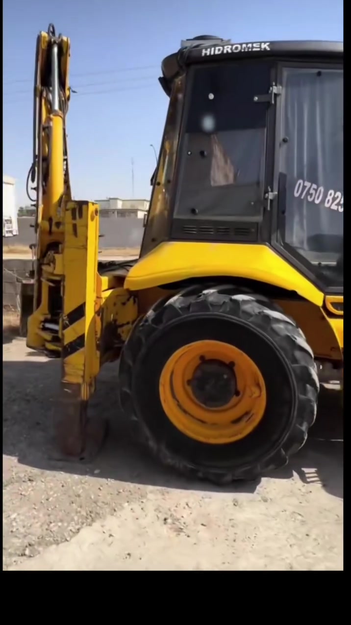 طبعا للتواصل متوفر خاص  اي وقت موجود واذا تريد رقم موجود ***********
السلام عليكم متوفر  شفر هيدروماك فول فول واحد على واحد الداخل فول نظافه موديل 2007 يجي ويه هديه نقار و سبلت السعر 235وبي مجال إلى الطيبين مكان موصل
