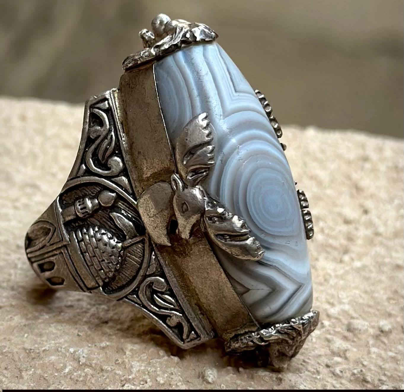 السلام عليكم أخوان محابس(٢) سلطاني واحد جزع يماني سعر المحبس  الواحد(١٥٠) الف دينار والي ميعجبة السعر خلي يعبر المنشور لا يعلق اخون بلة زحمة


**إذا كنت صاحب هذا الإعلان وتريد حذفه لأي سبب، رجاءا أرسل رسالة إلى الدعم الفني**