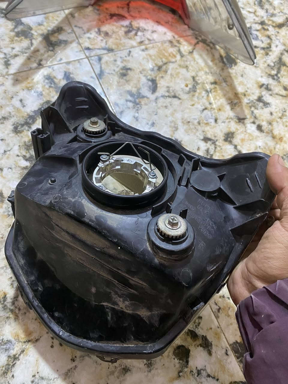 رمبه اصليات مازده سكنس نثيه وجامه بك لايت مال فحل اصلياات مو تجاري
***********
