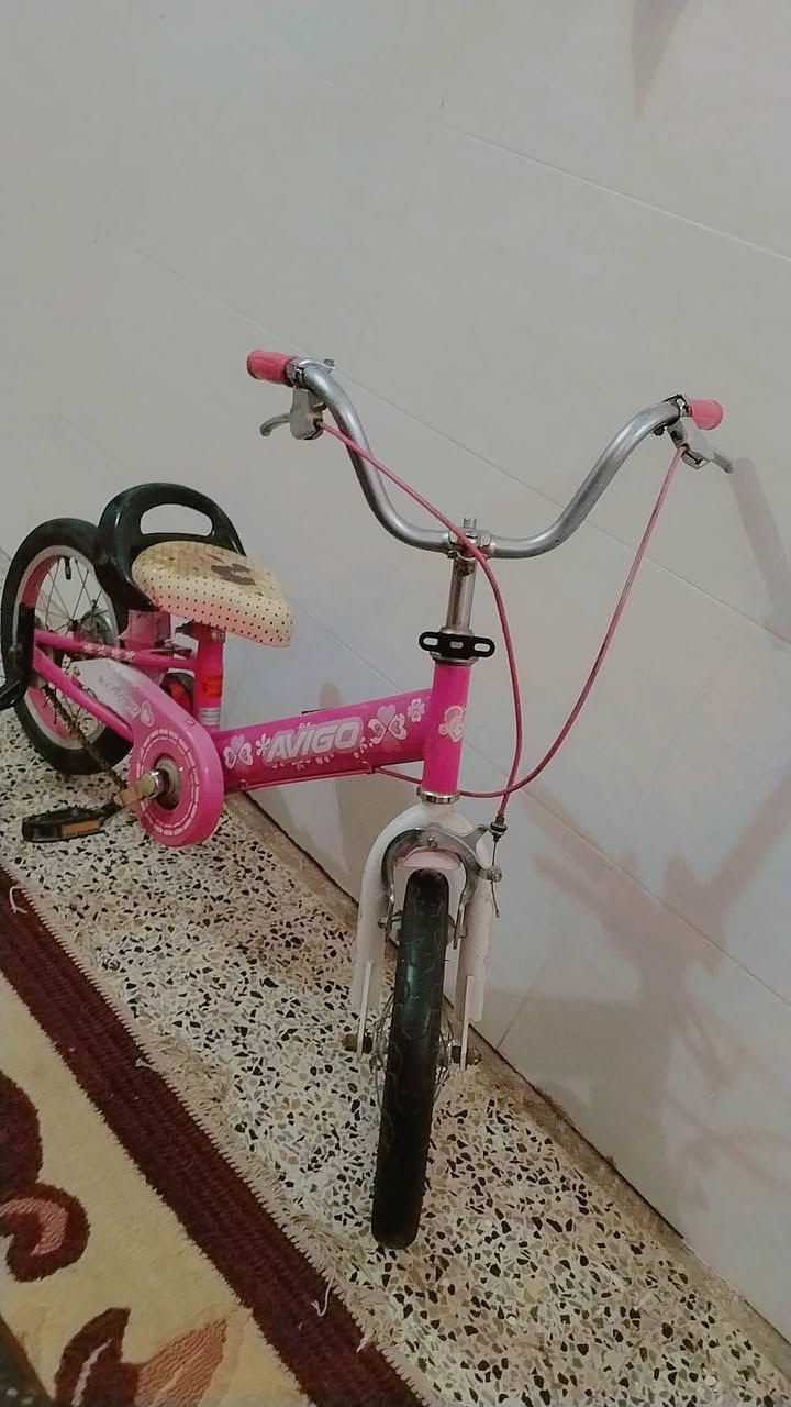 السلام عليكم بايسكلات للبيع حيل انضاف اخو الجديد
سعر الواحد  60 الف وبيها مجال  الوردي مال باله
 المكان تكريت  قادسيه نهاية  شارع البلاج
 ***********
