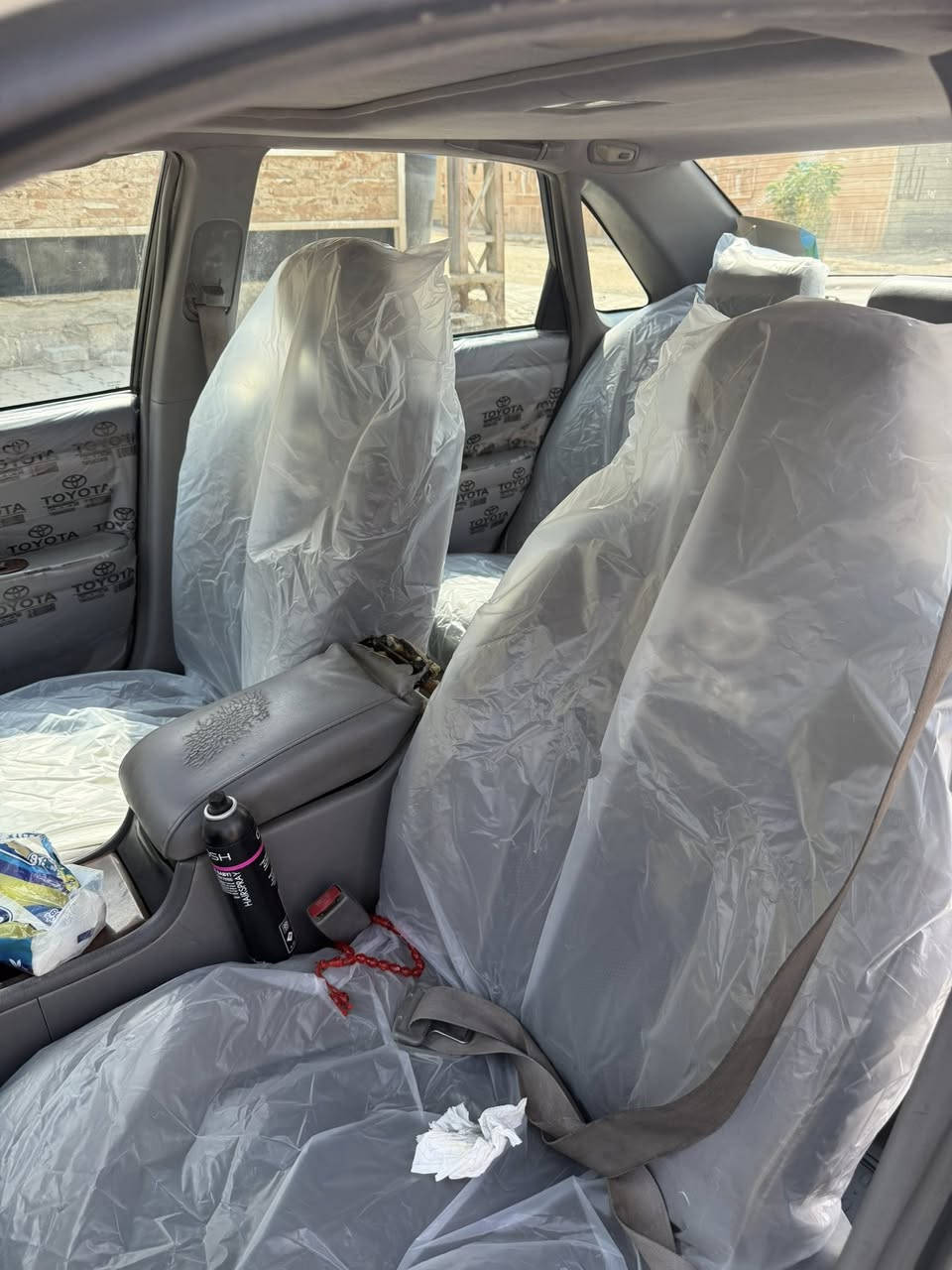 السلام عليكم 
افلون لون صدفي
موديل ٢٠٠١
صبغ حزام
صدر امامي وخلفي جديد
كير ومحرك مكفولات
فتحة
مابيها اي نقص ولله الحمد
السعر ٦٨ وبيها مجال شوية حگ الجية
العنوان/ ديالى 
الاتصال/ ***********
