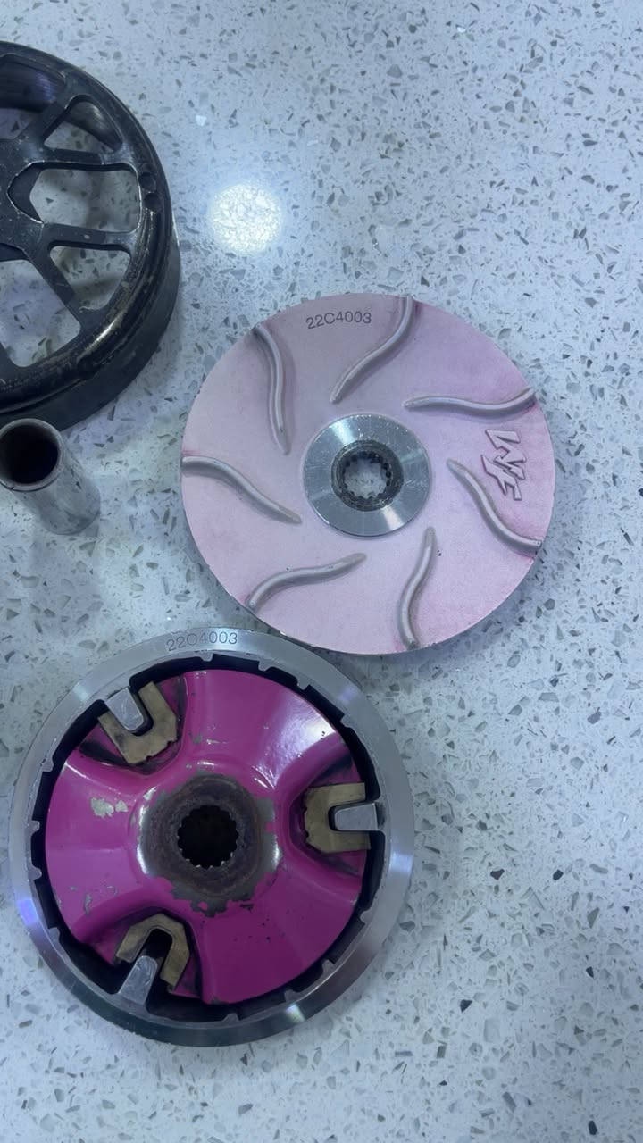 السلام عليكم كلجات wf ٢٠٢٢ نظافه مثل ما موظح كدامكم لون حلو وختم واحد السعر خاص والشراي يتدلل على هذا  الرقم ***********
مكان بغداددددد حي القاهرة
