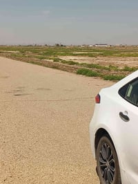 نص قطعه مربعه المساحه 110متر الشارع 60 متر بصف التبليط بلصحه الموقع  ه...