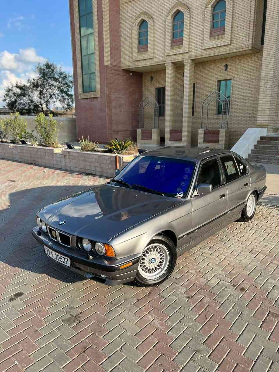 السلام عليكم للبيع بي ام موديل 1991 محرك مسكر شرط كير وتماتيك شرط صدر امامي خلفي جديد تخم تاير جديد تخم ويل اصلي بلادي رقم بغداد دولي سنويه الغايه 2031 هزه جديد تبريد ثلج 🧊 تدفئه نار السياره صبغ عام جماليه بدون اي حادث غرفه جديده دبل يرباك ستيرن يرباك السعر 65 وبيها مجال يرهم مروس حسب القناعه مكاني تكريت ***********
