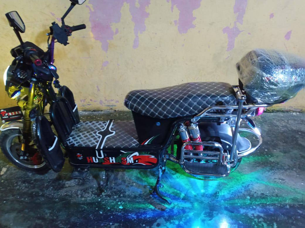 السلام عليكم ماطور هيوشه للبيع بطاريات على فحص سعر 600 وبي مجال قليل اي الاستفسار على رقم *********** @إشارة
