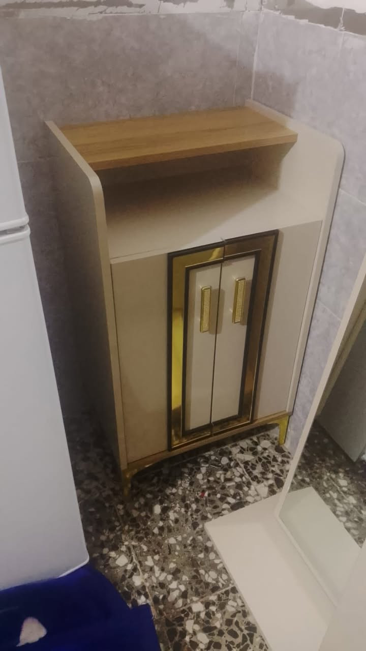 غرفة نوم مستعملة قليل صار 5اشهر من جبناهة اللاسستفسار الاتصال على رقم العنوان بغداد حي البساتين +964 774 249 0302


**إذا كنت صاحب هذا الإعلان وتريد حذفه لأي سبب، رجاءا أرسل رسالة إلى الدعم الفني**